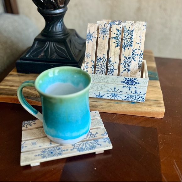 Mini Pallet & Crate Coaster Set blue and silver snowflakes print. 4 Coasters - Picture 2 of 5